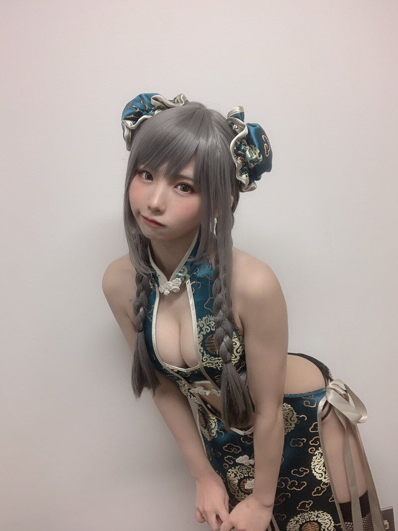 えなこ　マネジャー明かす「年商としては２億稼いでる」事務所折半　本人の収入は1億です。