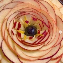 工藤静香、リンゴの飾り切りを披露で反響「これどうやって食べるの？」