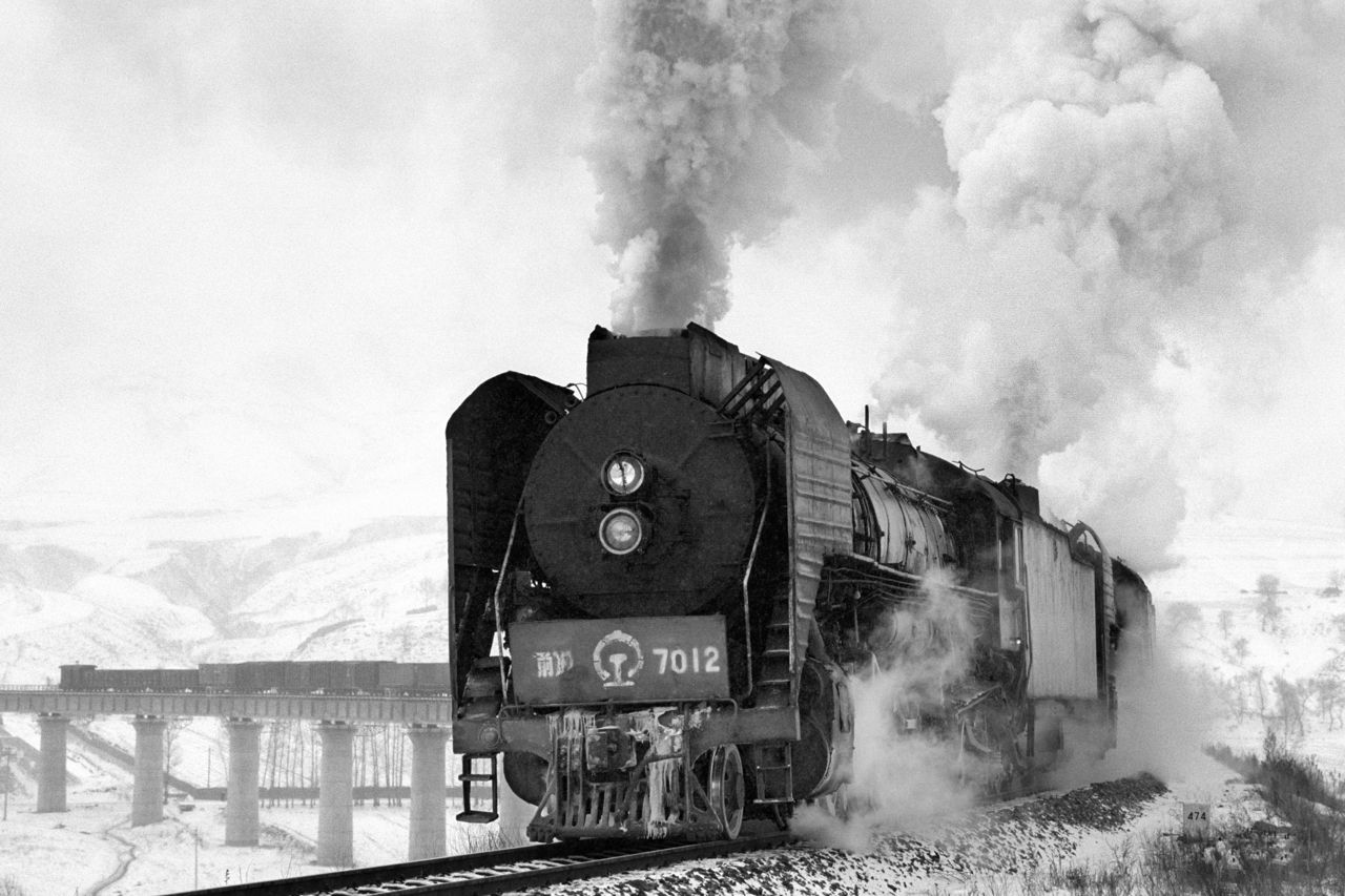 混合列車 [記憶に残る鉄道情景]　Railway Photos
	  小雪も止んで　Jingpeng