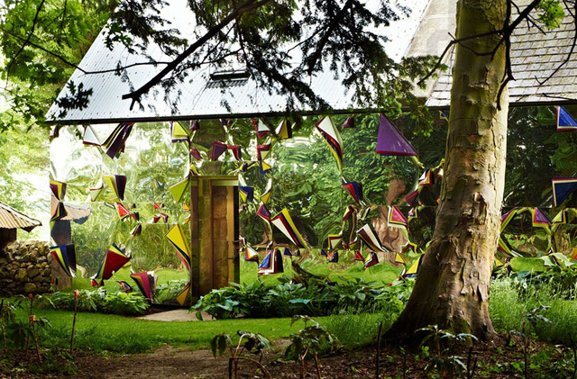 jim-lambie-a-forest-hupiter-artland-designboom-02
