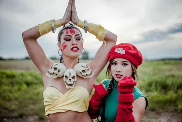 dhalsim-cammy-cosplay-01
