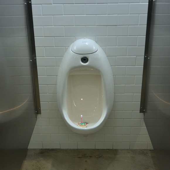 Urinal_Cakes_FNLS_far_72_1000