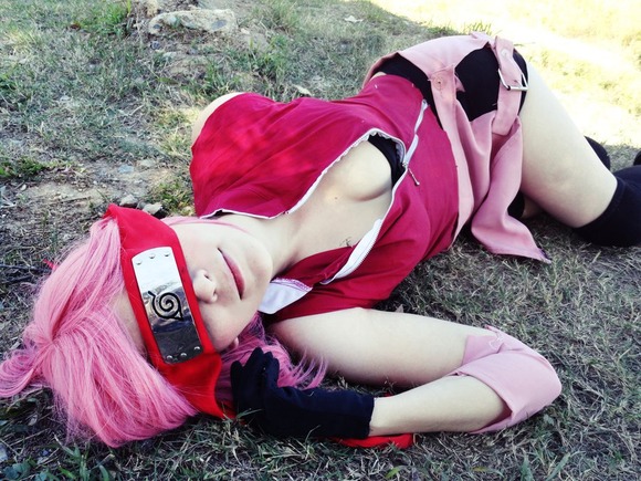 sakura_haruno___cosplay_by_nao_dignity-d4lrsyk