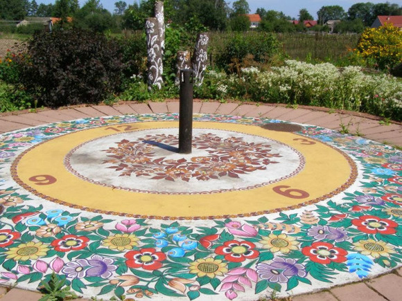 zalipie_poland_painted_village_flowers_12