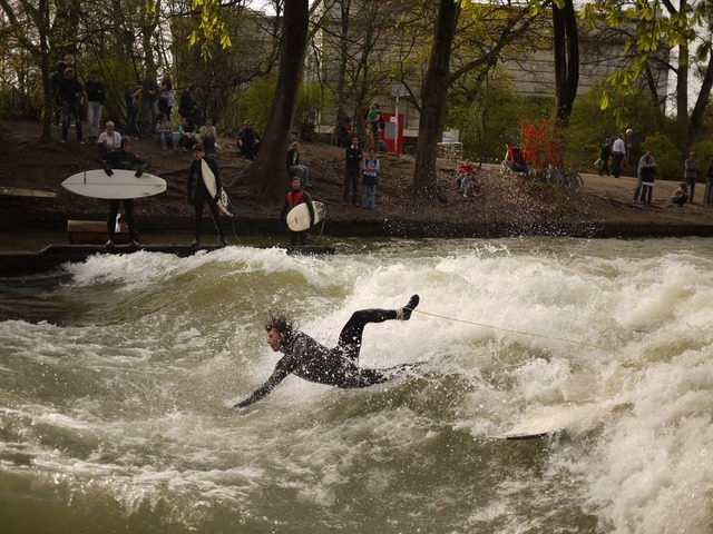 munich eisbach surf surfing 21