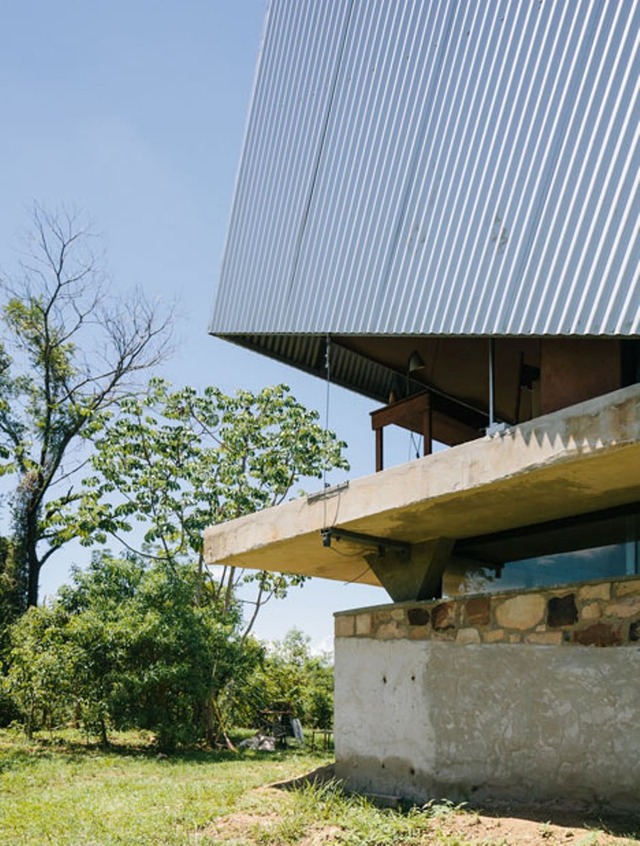 dezeen_Caja-Obscura-by-Javier-Corvalan_13