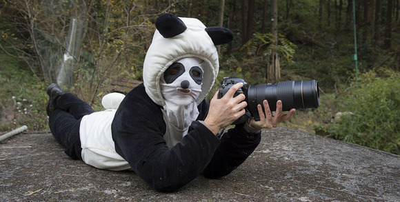 パンダコスプレとパンダ臭を纏う中国のパンダ飼育員や研究員のパンダなライフ ジャポンタ