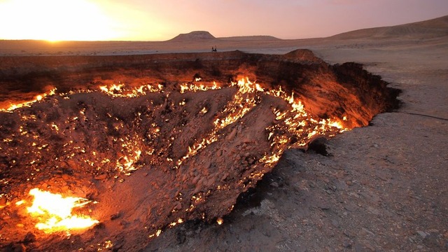 holes04