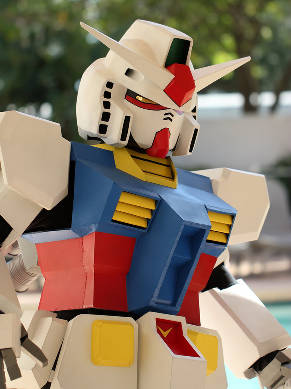 乗るのが無理なら一度は纏ってみたいモビルスーツ ガンプラがまた欲しくなるようなガンダムコスプレ ジャポンタ
