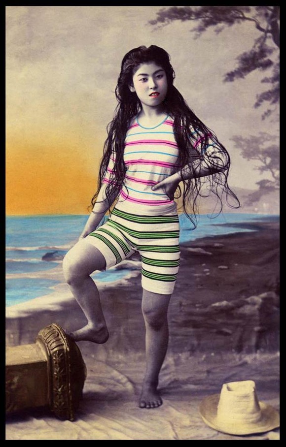 Swimsuit-girls-from-old-Japan-8
