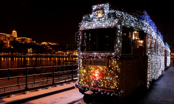 budapestchristmastram4