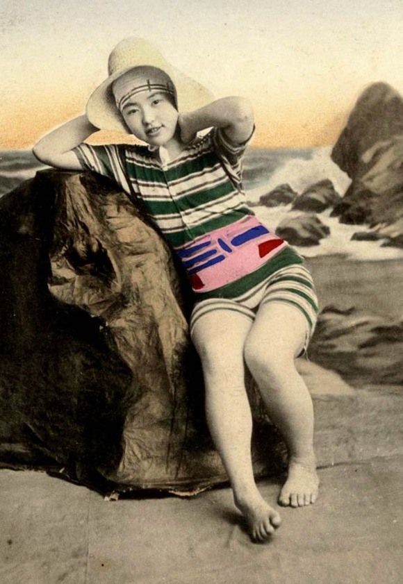 Swimsuit-girls-from-old-Japan-17