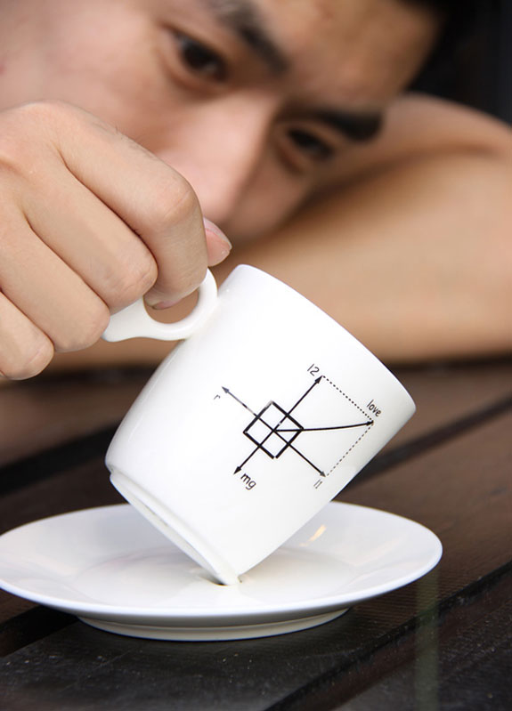 creative-mugs-zero-gravity-2