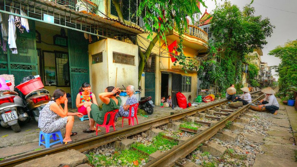 Railway-Hanoi2