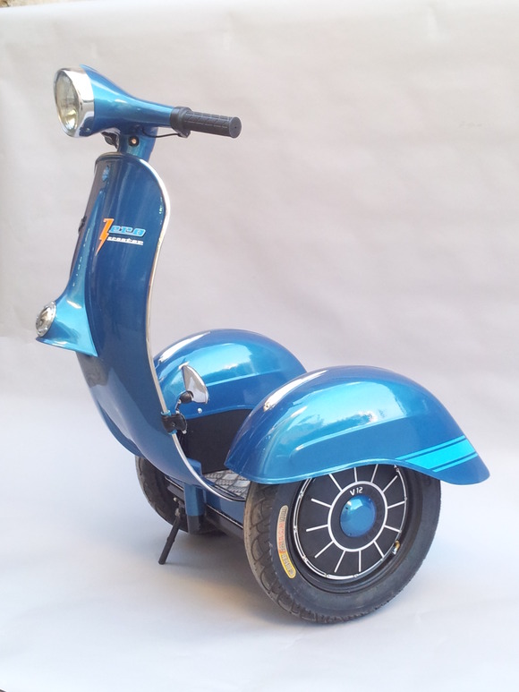 0_Vespa-Segway-(Disenada-y-Montada-a-mano-En-Espana