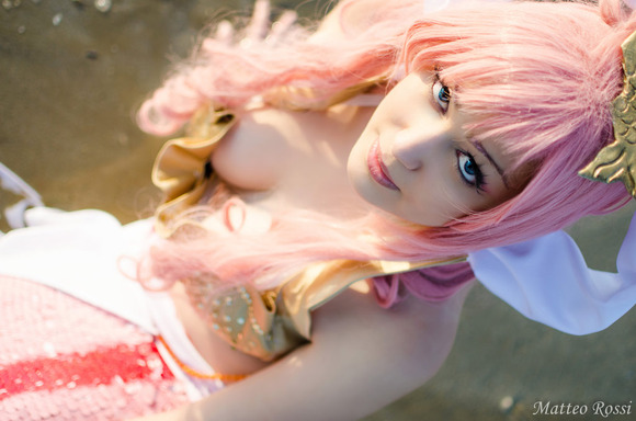 shirahoshi_hime__one_piece_cosplay__by_giuzzys-d6nhvh5