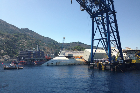 raising-the-wreck-concordia-salvage-plan-designboom07