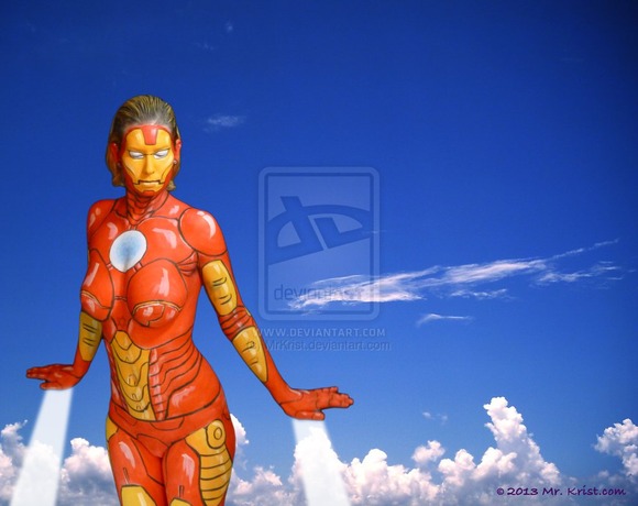 いい感じの青い空 白い雲 そしてアイアンマンのレッドカラー 空を翔るアイアン ウーマンのボディーペイント アート ジャポンタ