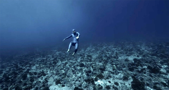 潮の流れに身をまかせ 北東タヒチのランギロア環礁の海流に乗ってフリーダイビング ジャポンタ 潮の流れに身をまかせ 北東タヒチのランギロア環礁の海流に乗ってフリーダイビング ジャポンタ