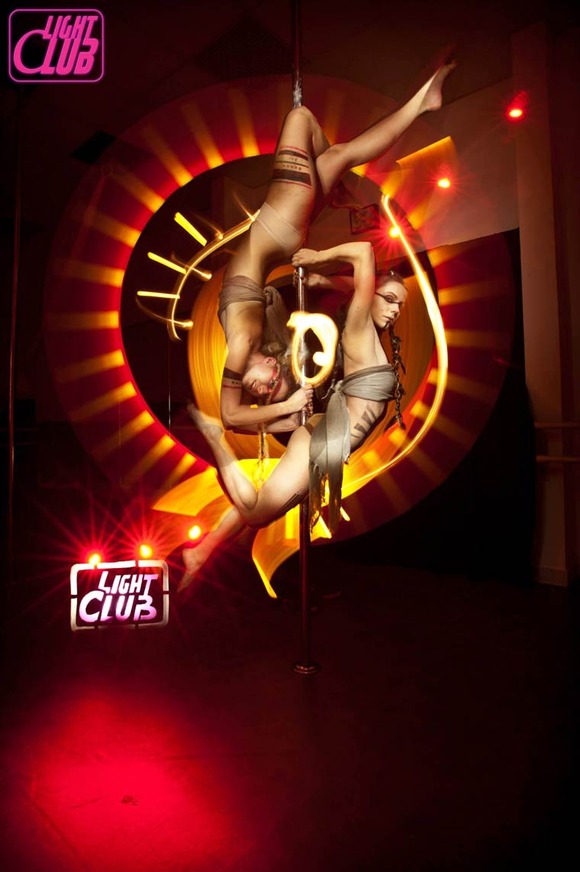Pole-Dance-Light-Painting-Wen-Jie-Yang-9