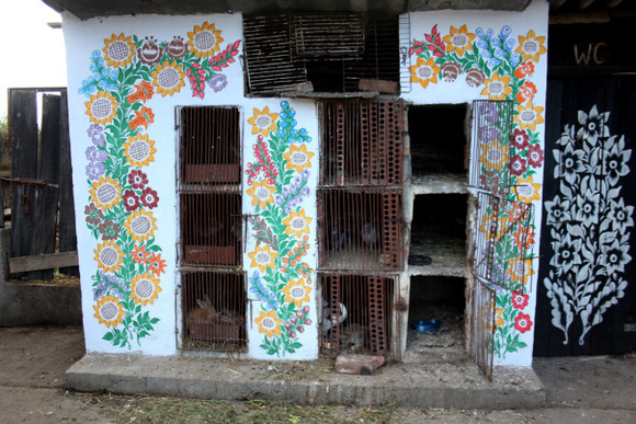 zalipie_poland_painted_village_flowers_25