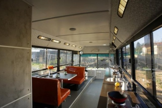 Bus-Home7-550x367