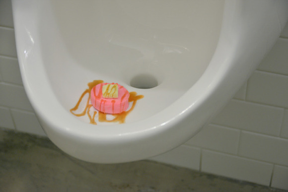 Urinal_Cakes_hotcake_72_1000