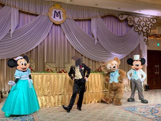 昔、友人がミラコスタで結婚式あげた。後日700万円かかったと聞いた