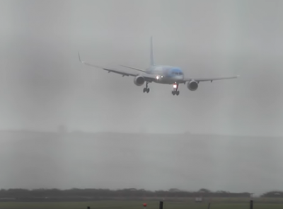 【技術力】横向きで着陸するボーイング-757の映像が凄い →