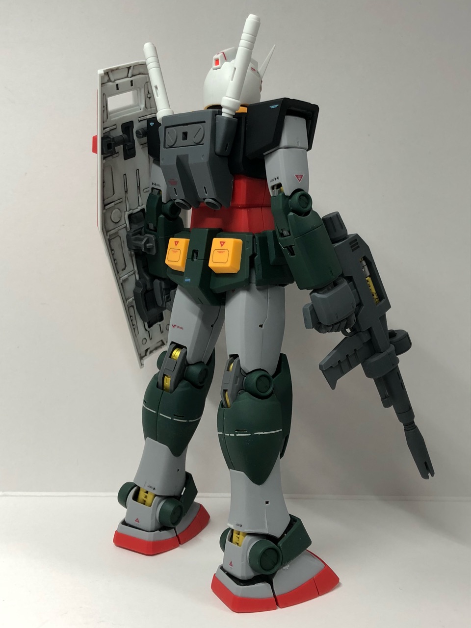 1/100MG Gアーマー リアルタイプカラー① 〜RX-78 ガンダム 〜 : く