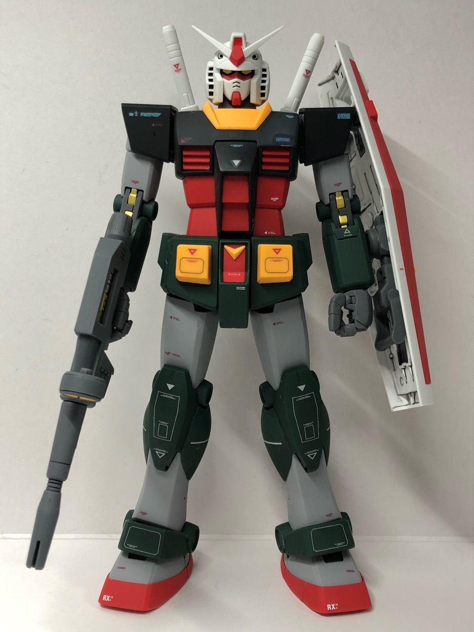 1/100MG Gアーマー リアルタイプカラー① 〜RX-78 ガンダム 1/100MG Gアーマー リアルタイプカラー① 〜RX-78 ガンダム