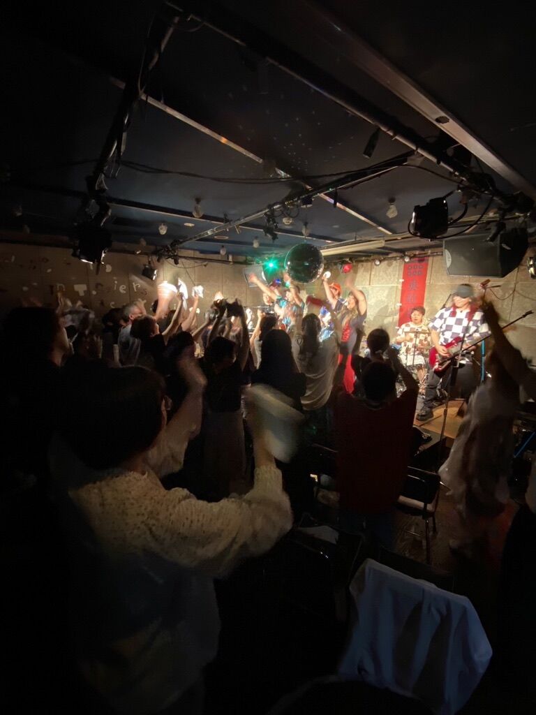 A2CBB266-48EA-40F7-87F3-80C18C7764E7_1_105_c