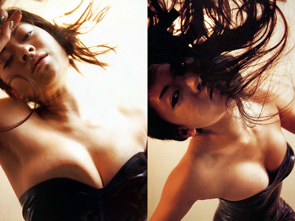 篠原涼子 46 こんなおっぱいチラ見せされたらおいらもう我慢なりませんよ涼子さんっ ちょっと一発シコらせてもらいます 篠原涼子 最新グラビア配信局 総本部