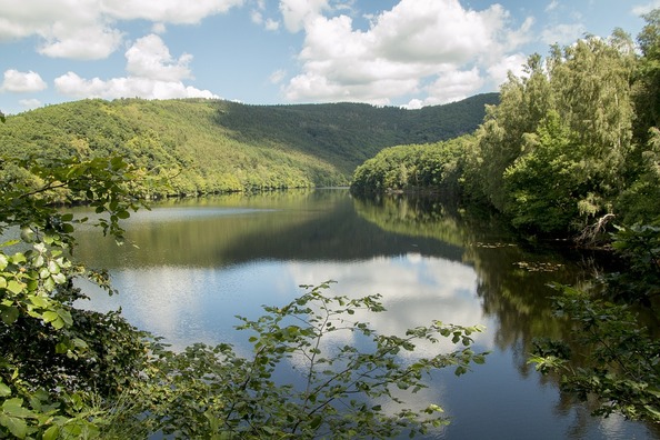 lake-1559030_960_720