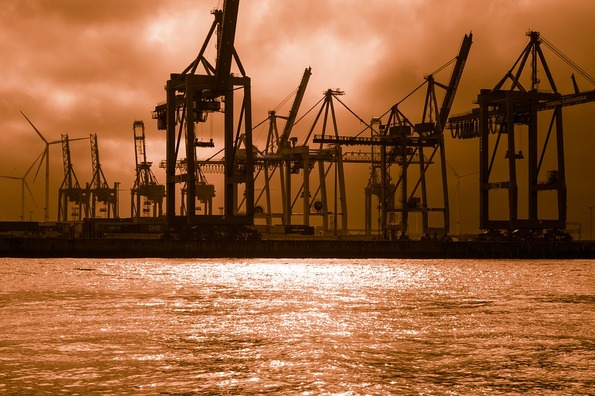 container-cranes-3775454_960_720