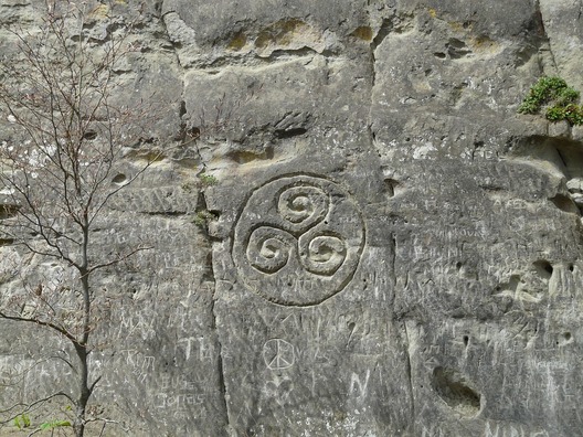stone-52540_960_720