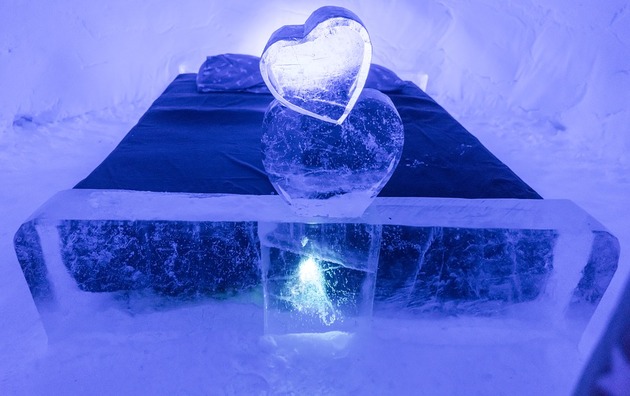 snowhotel-2071404_960_720