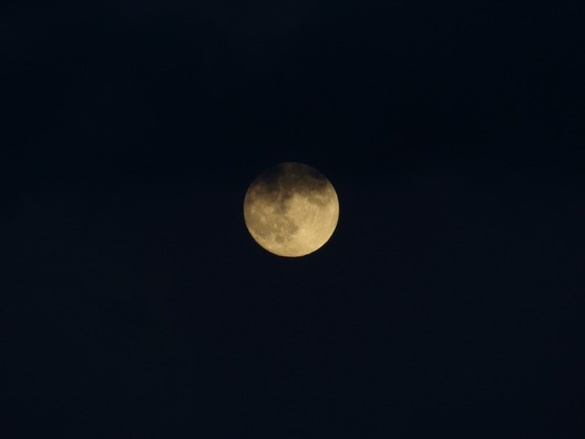 moon-141292_960_720