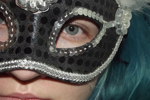 mask-715782_960_720