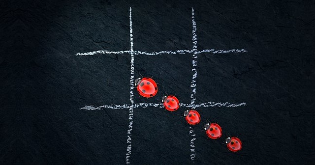 tic-tac-toe-1949800__340