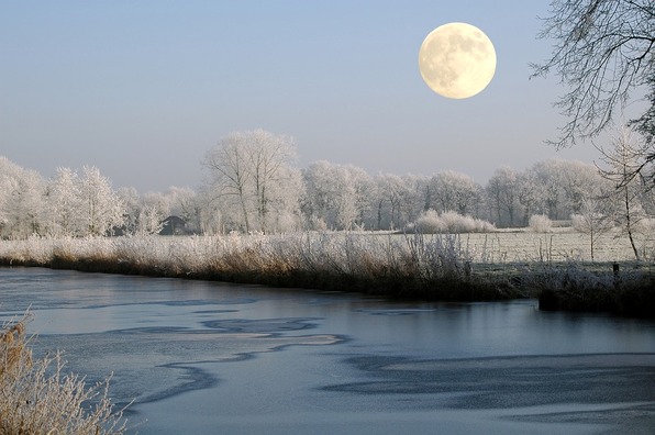 moon-1310633_960_720