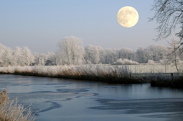 moon-1310633_960_720