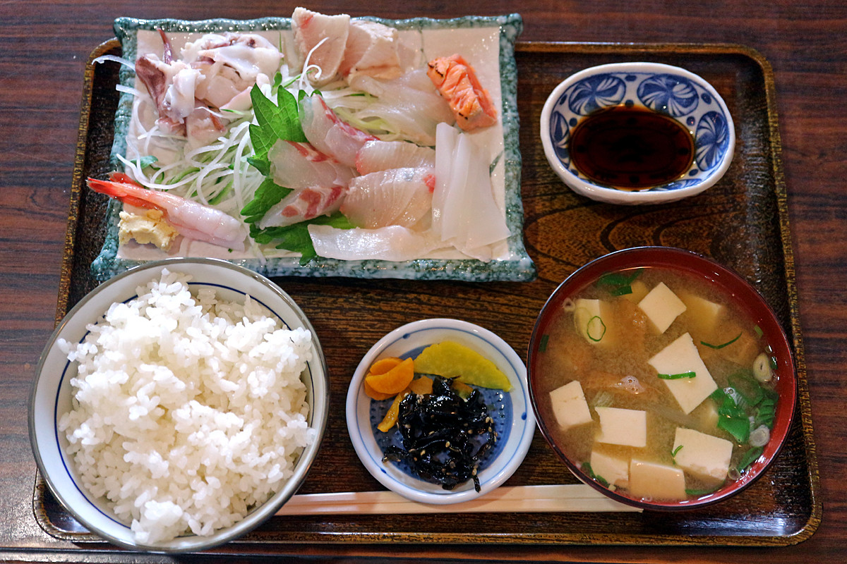 かず 倉橋 刺身定食 呉のメバル師