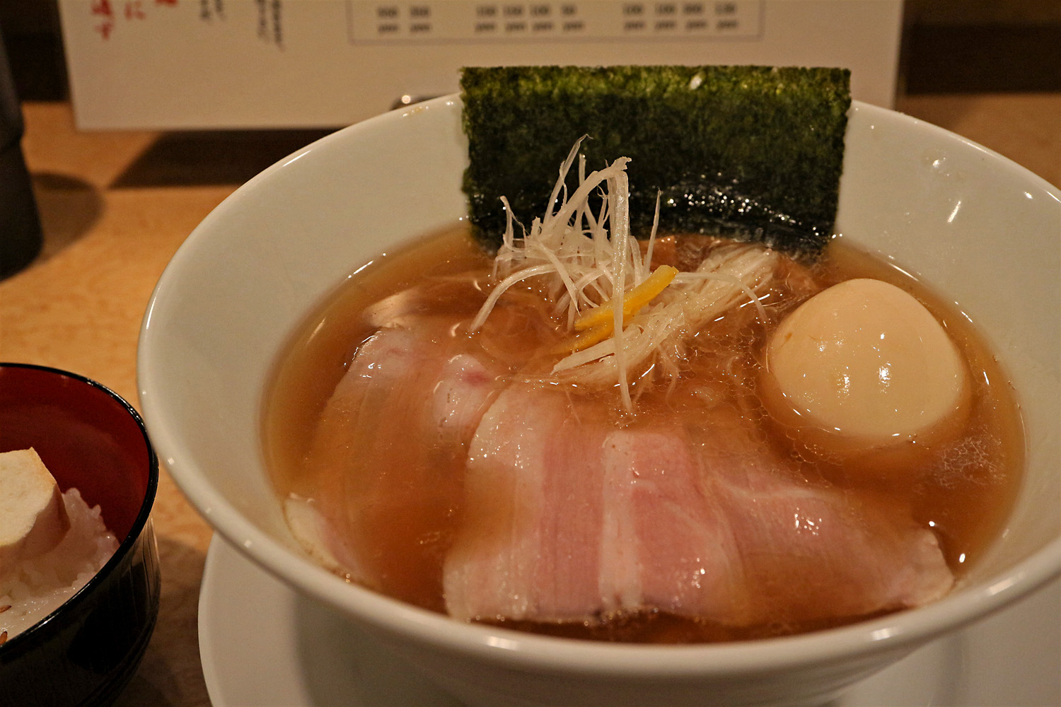 広島 一 に 麺 天 通 ず