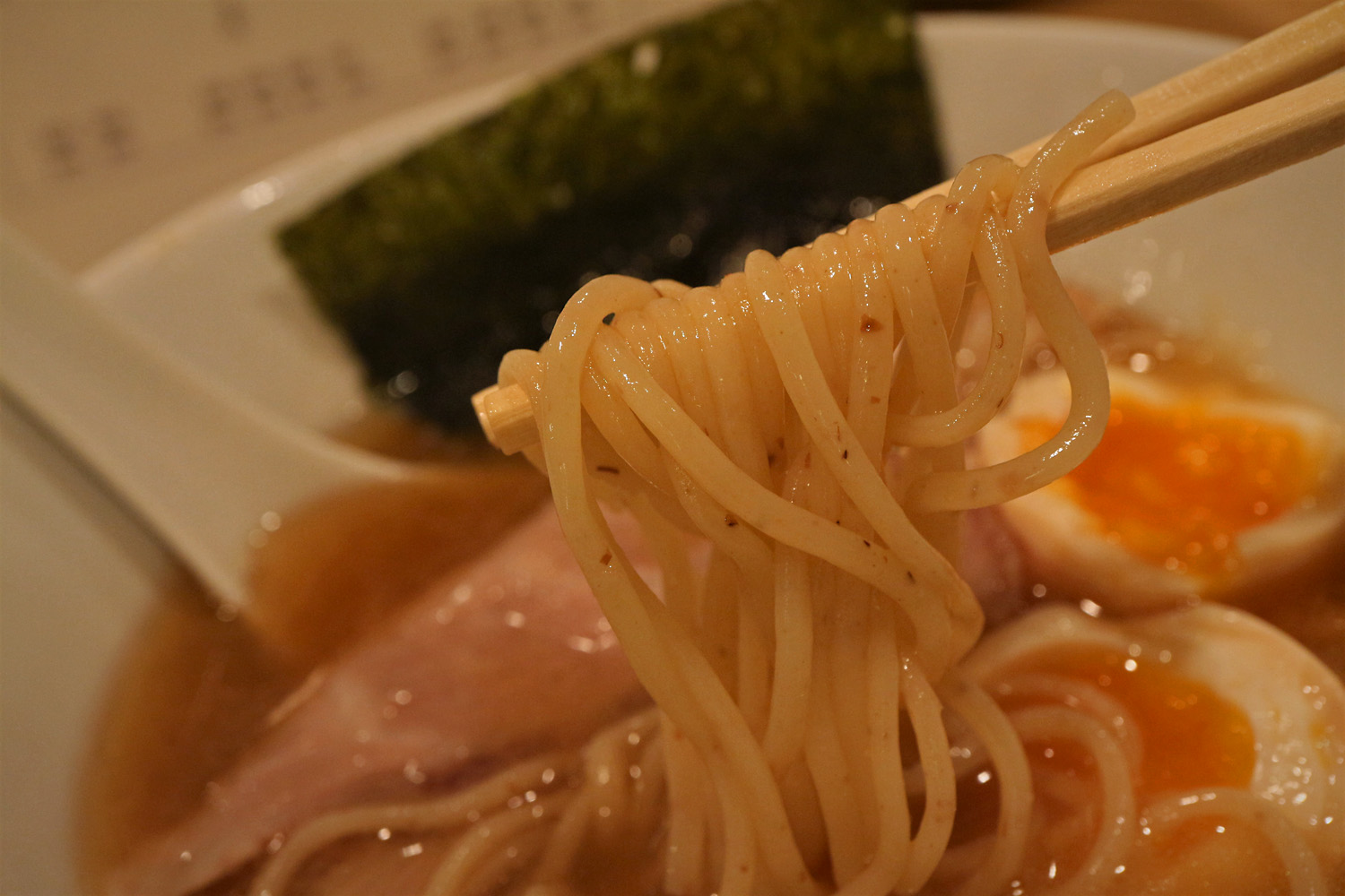 広島 一 に 麺 天 通 ず