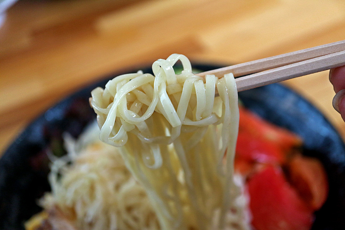 ムツゴロウらーめん 黒瀬春日野店 サラダ冷めん 呉のメバル師