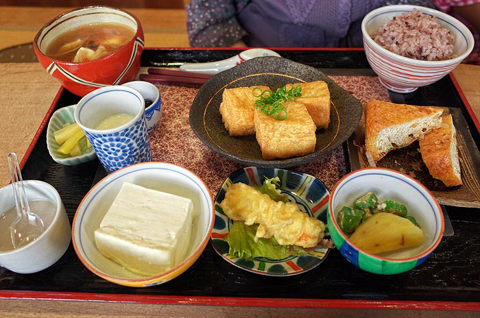 佐々木豆腐店 三良坂 奴定食 呉のメバル師