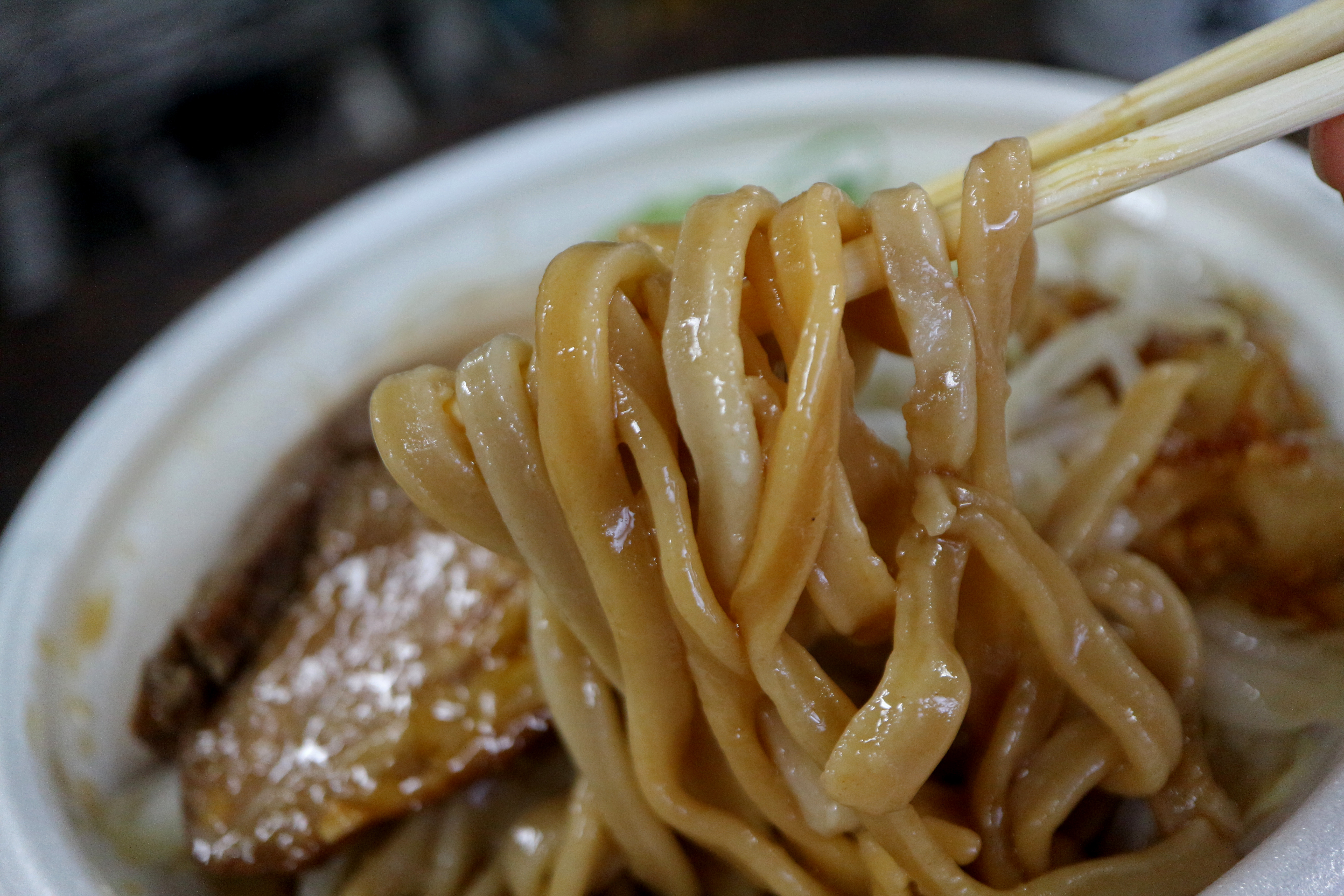 とみ田監修デカ豚ラーメン ワシワシMAX セブンイレブン : 呉 とみ田監修デカ豚ラーメン ワシワシMAX セブンイレブン : 呉