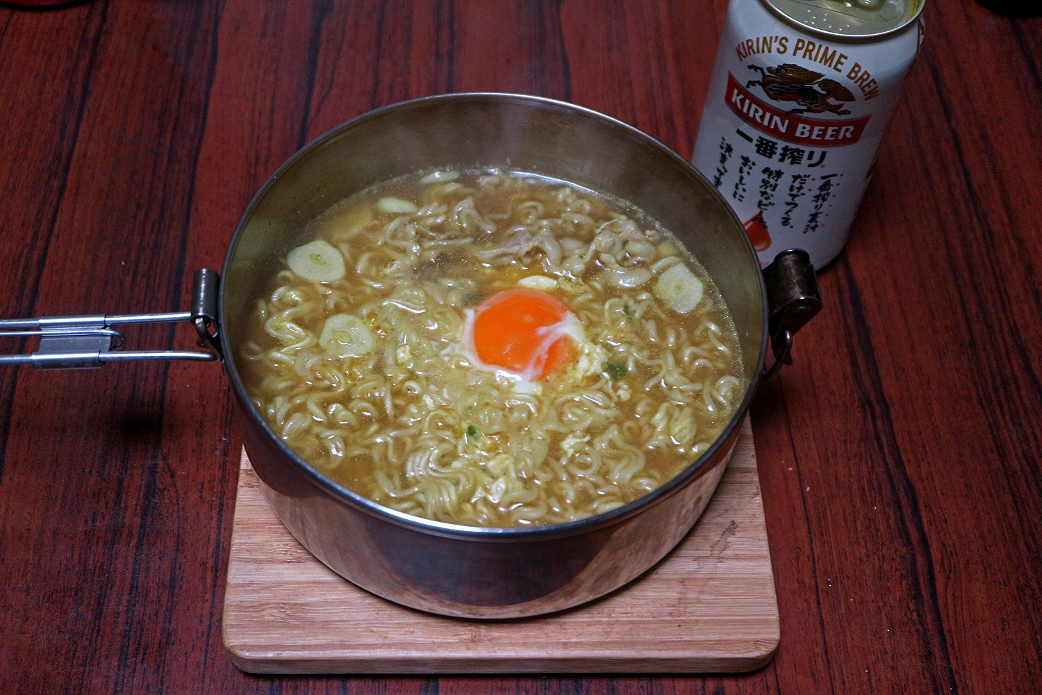 イトメン 旨みカレーラーメン インスタント袋麺 呉のメバル師