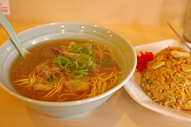 15ラーメンチャーハンニンニクダブルトッピングIMGP9425
